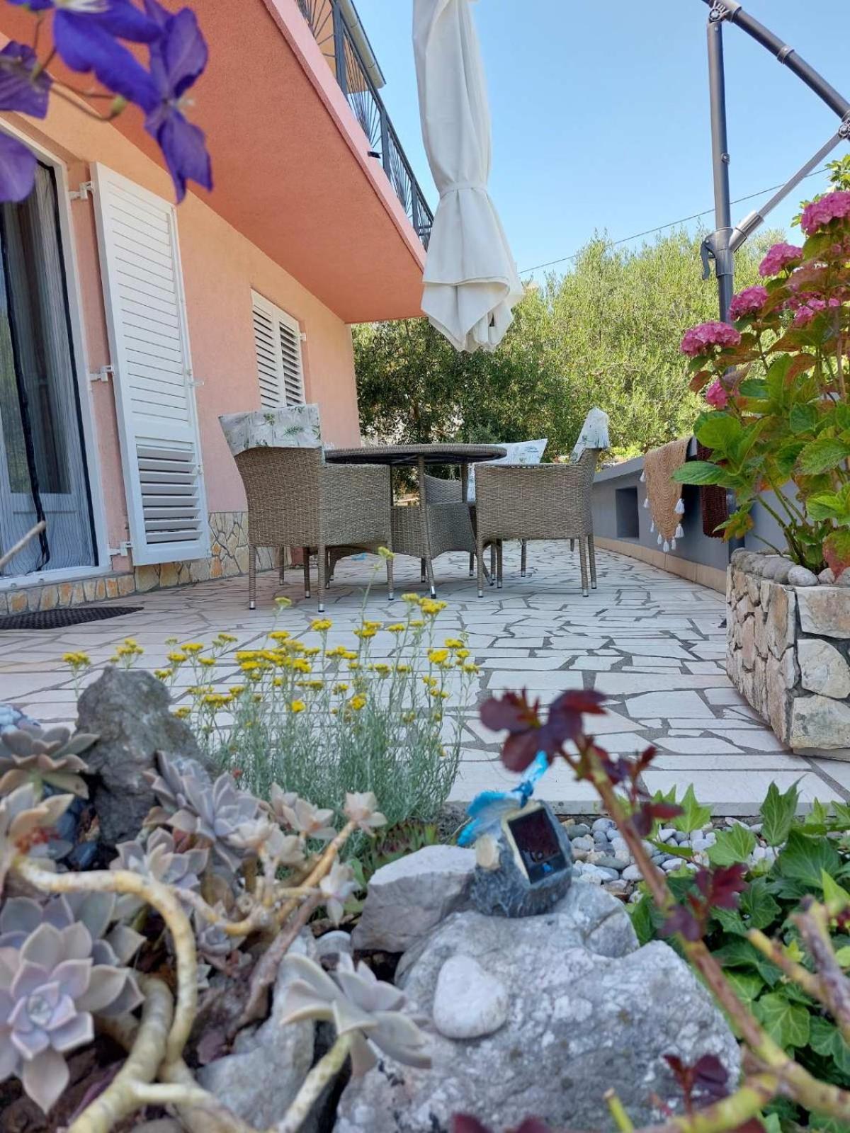 Apartmani Anica Risika Exterior foto