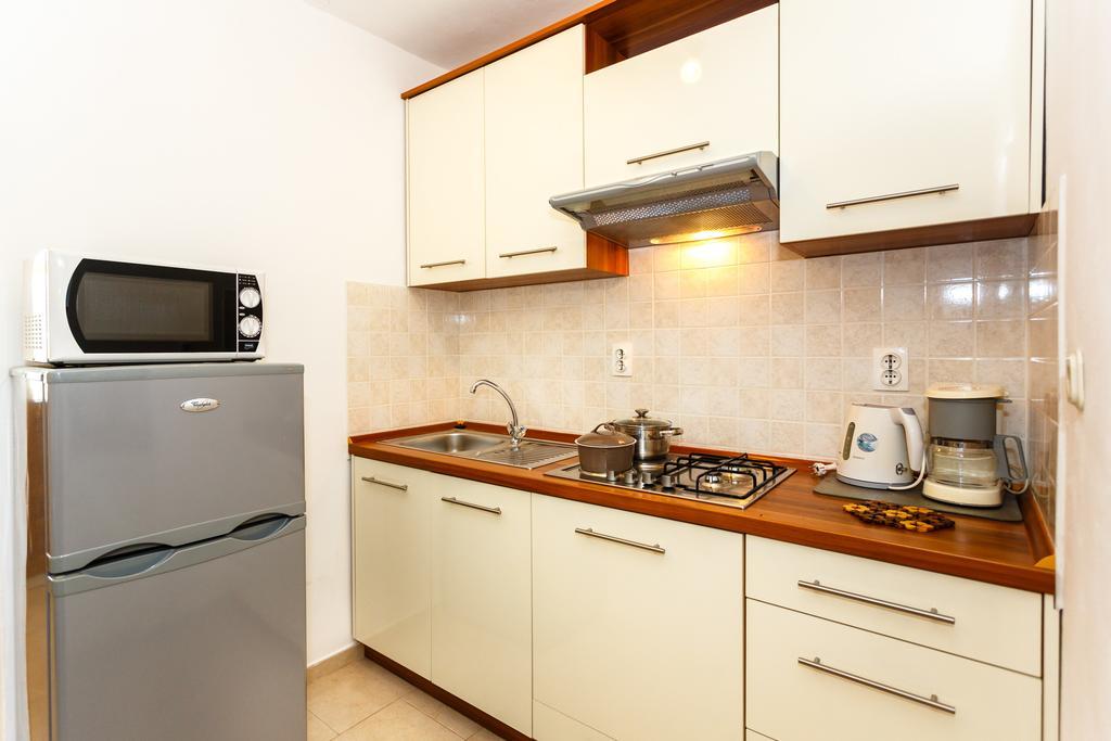 Apartmani Anica Risika Exterior foto